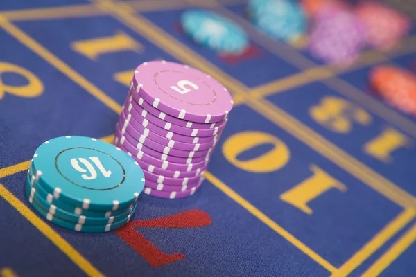 Game selection menu showing Tembak Ikan, slots, and sportsbook options